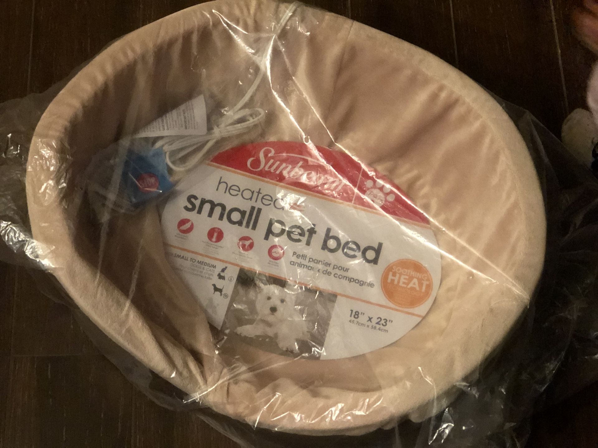 Pet bed (Heated) Brand New never used