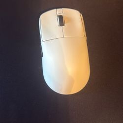 Gaming Wireless Mouse (VXE R1 Pro)