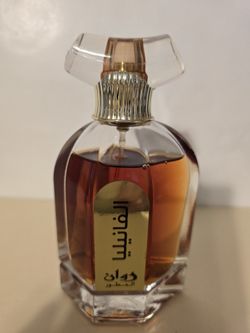 Perfume Like New 4 Oz From Abu Dhabi Slightly Used