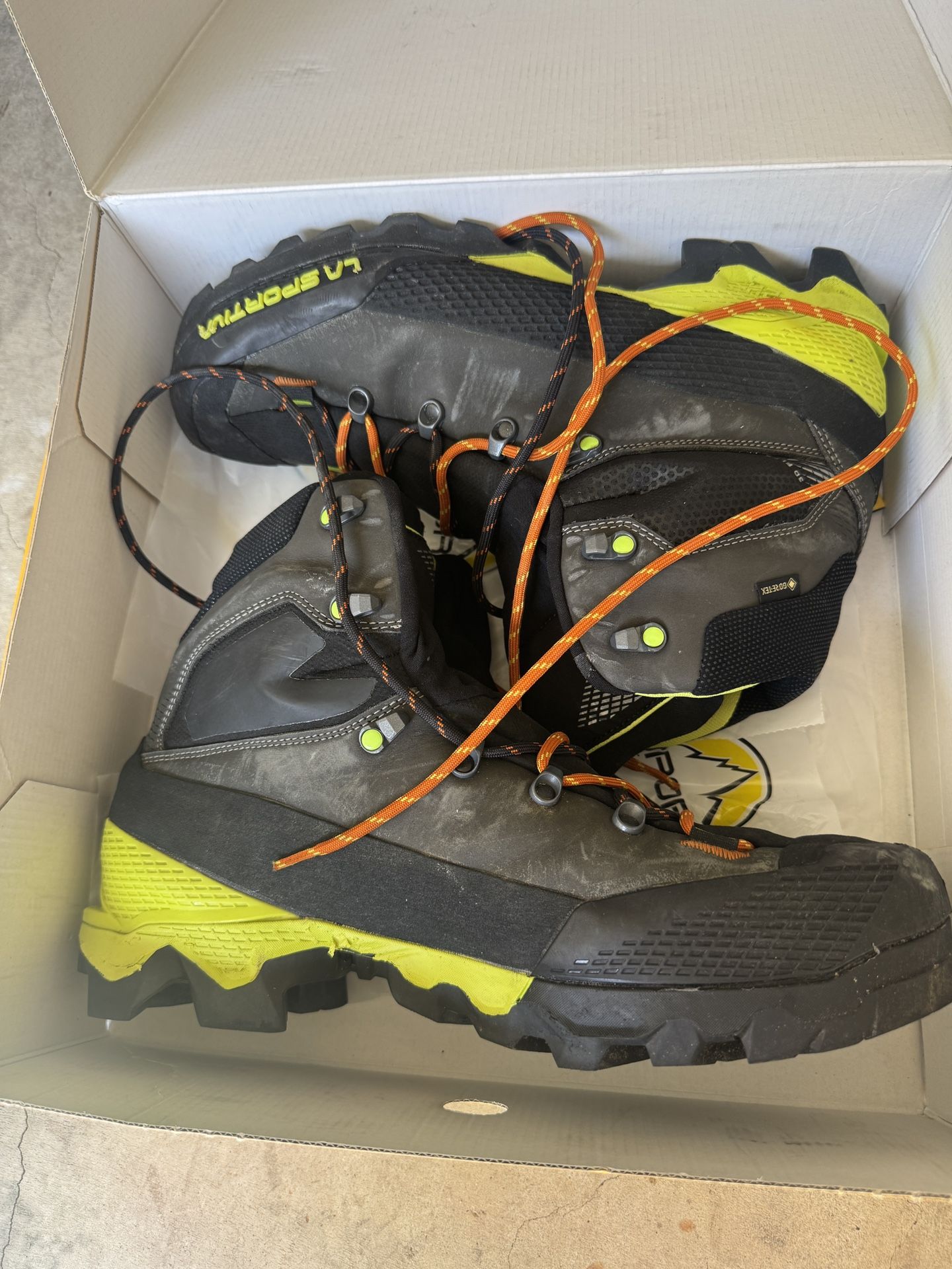 Mountaineering Boots: La Sportiva Aequilibrium