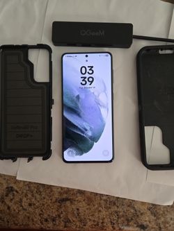 As new Samsung S21 flagship unlocked phone Sim + eSim Dex wireless power sharing