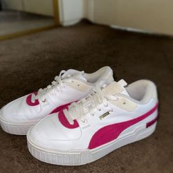 PUMA Sneakers