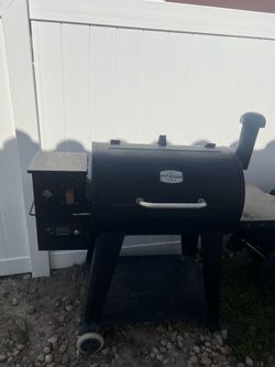 Pit boss Smoker