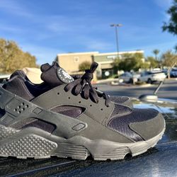 Nike Air Huarache – Black (Men’s) Size 14