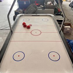 Air Hockey Table