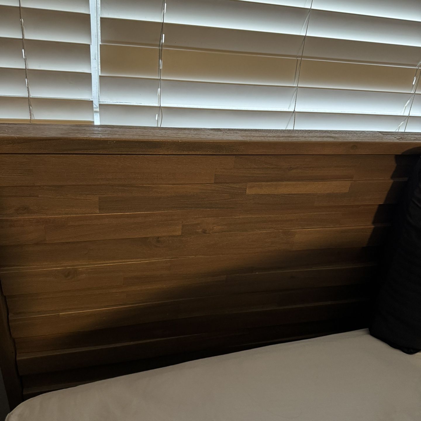 Wooden Contemporary Bedframe