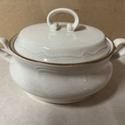 Baroque Hearthside Stoneware - Beanpot Covered Casserole