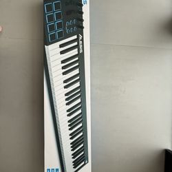 Alesis V61 MIDI keyboard with beat pads