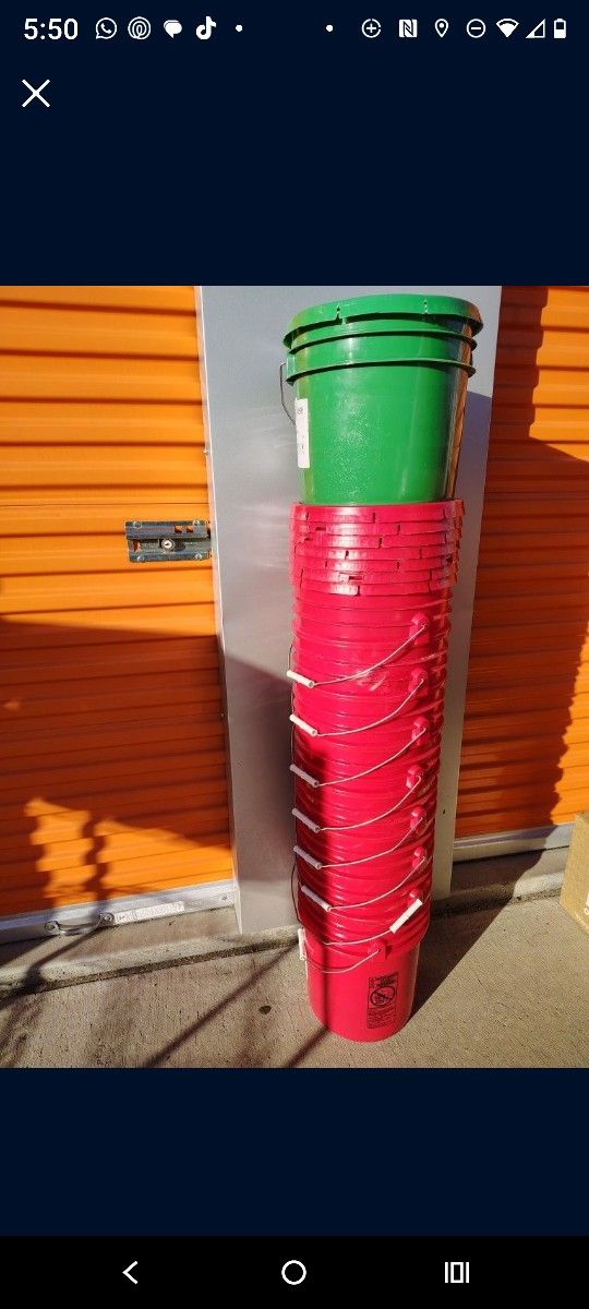 Empty Buckets W/Lids