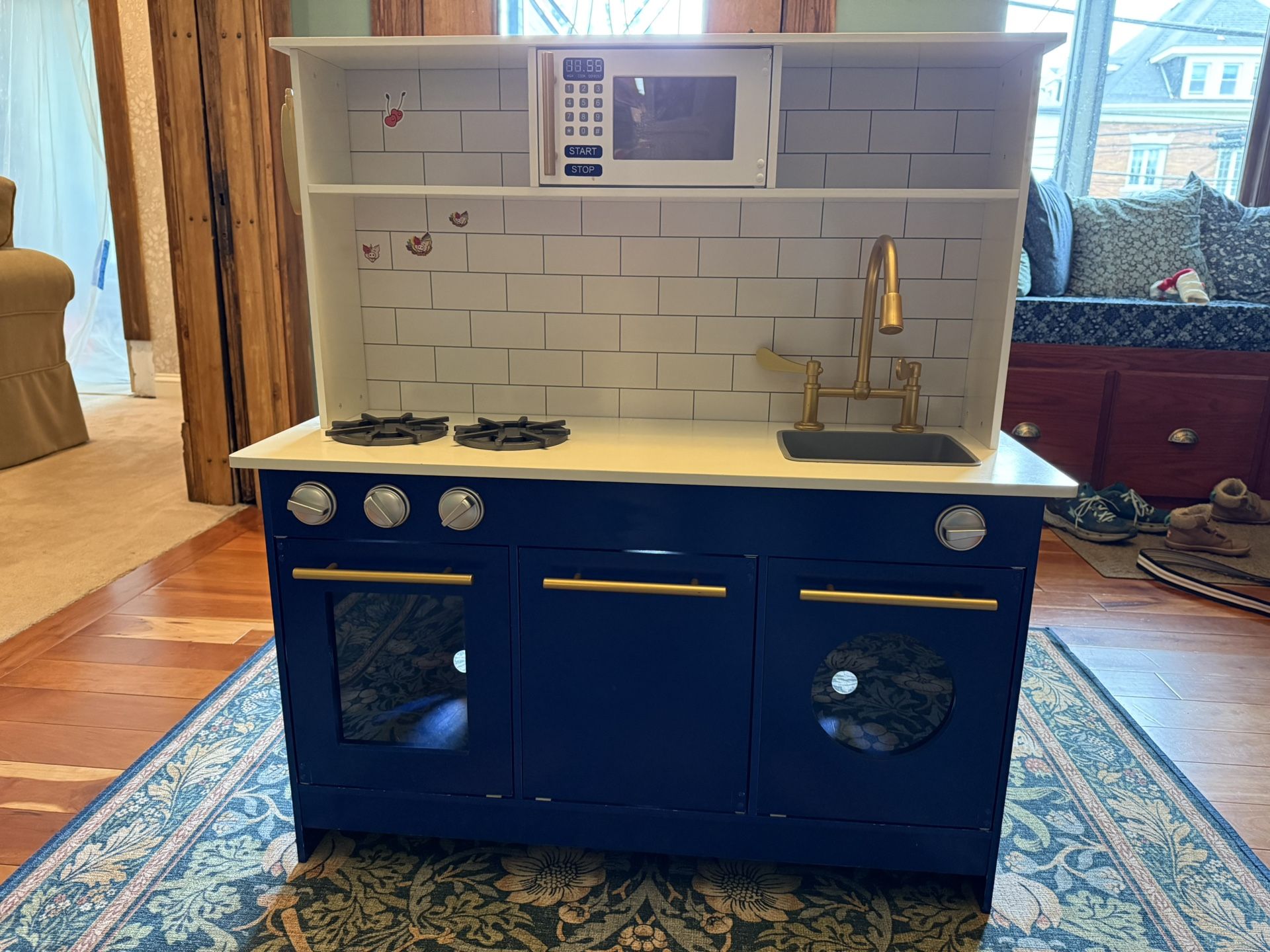 Kids Play Kitchen