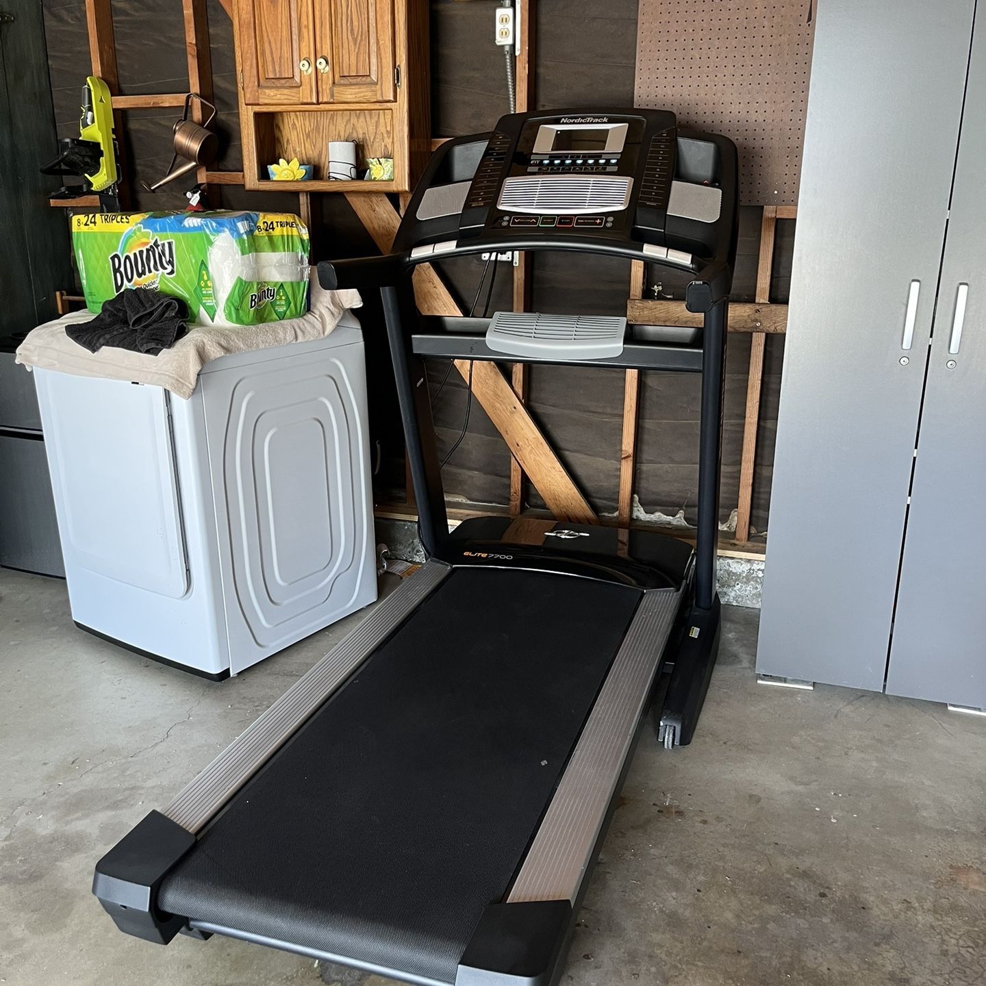 NordicTrack Treadmill for Sale in Riverside CA OfferUp