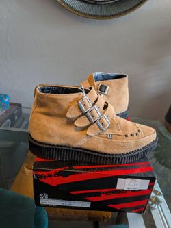 Tuk Boots Mens Size 9