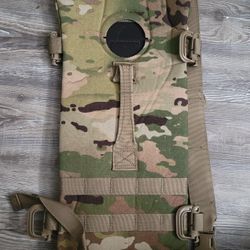 Molle Army Issued Camelback 3ltr Hydration System Carrier