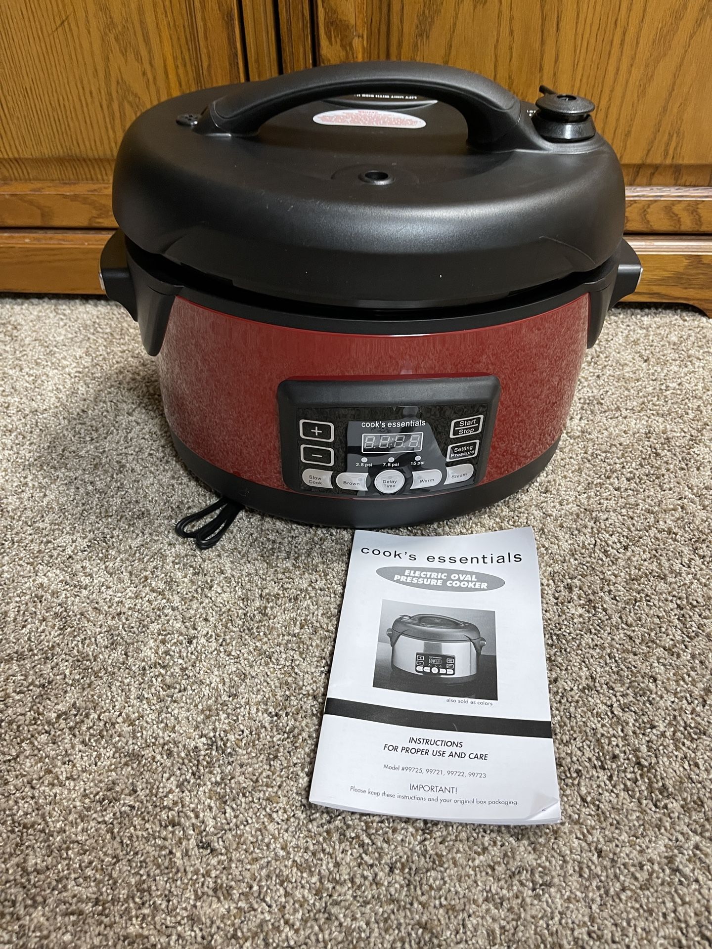 Cook’s Essentials 99725 5qt Electric Oval PressureCooker Red BRAND NEW ***MAKE A OFFER*** Needs To Go