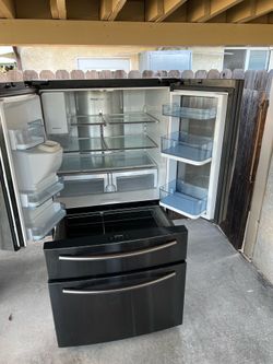Samsung  Refrigerator   Dim’s  70X33X36