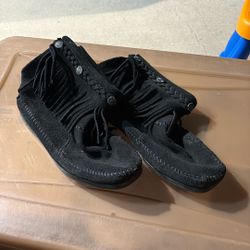 Black Fringe Minnetonka 