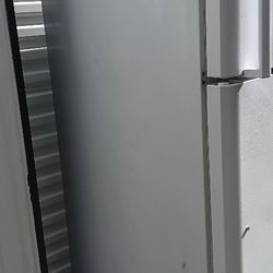 30, Fridge Freezer Good Condition