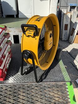DeWalt fan new works great only $140 we locate in hesperia  cash pickup only  DEWALT 24 in. Heavy-Duty Drum Fan with Extra Long 12 ft. Power Cord and 