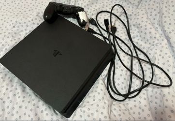 PS4 Slim 