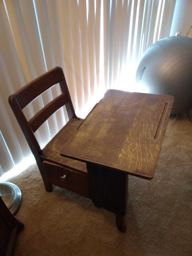 Children's Desk -
Moulthrop Movable Langslow Fowler Desk Antique Early 1900s