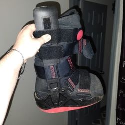 Medical Boot $10