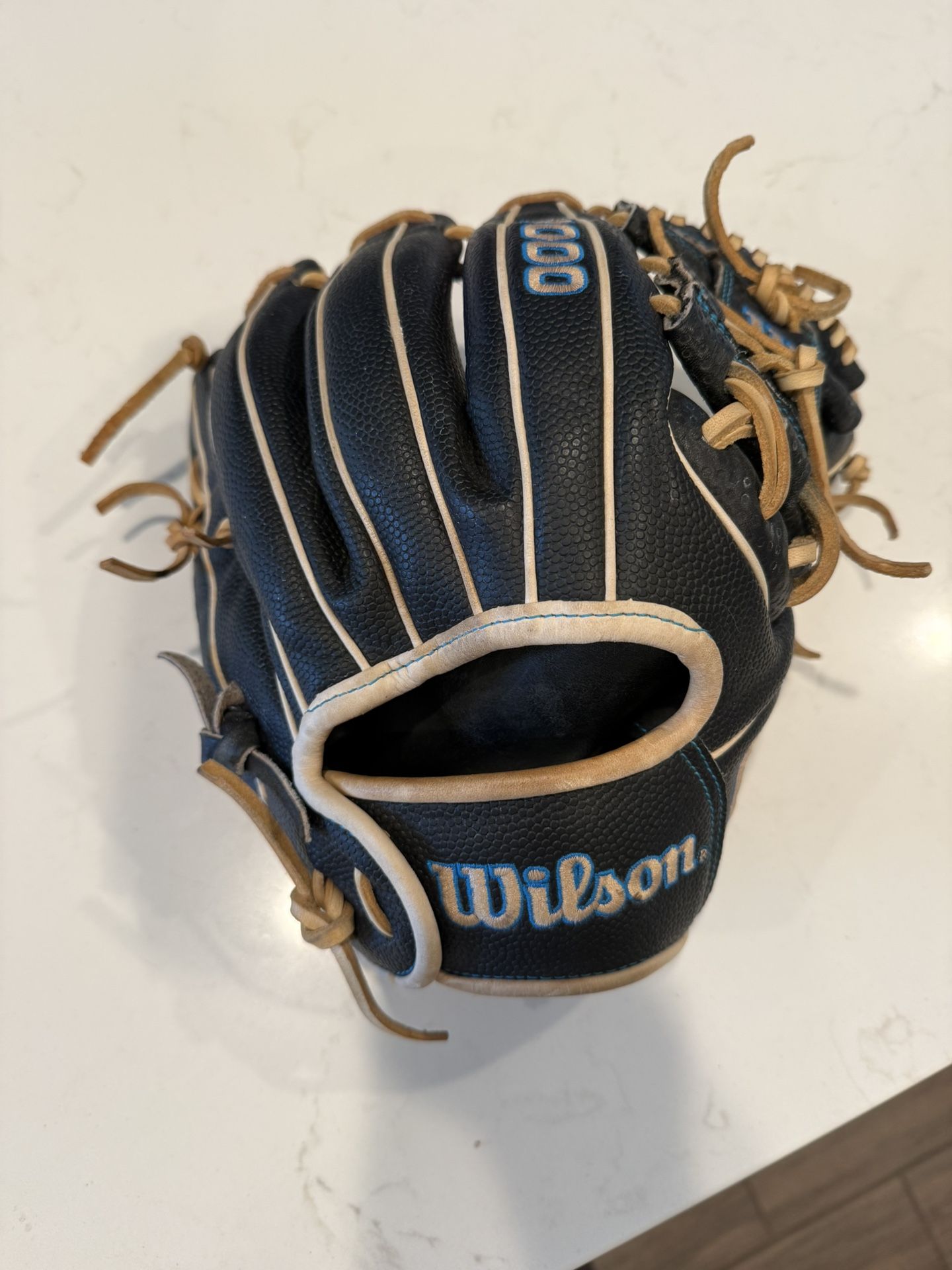 Baseball Gloves Read Description