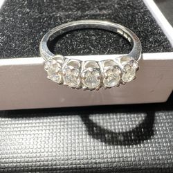 BEAUTIFUL SOLID 14k WHITE GOLD RING WITH CZ DIAMONDS SIZE 6