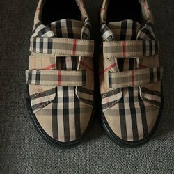 Burberry Shoes For Kid Size 3.5 