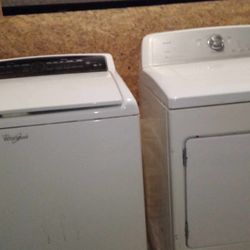 Maytag & Whirlpool Washer & Dryer Set