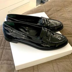 Burberry Black Patent Leather Penny Loafers size Eur 40
