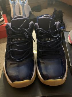 NAVY BLUE GUM BOTTOMS 11s