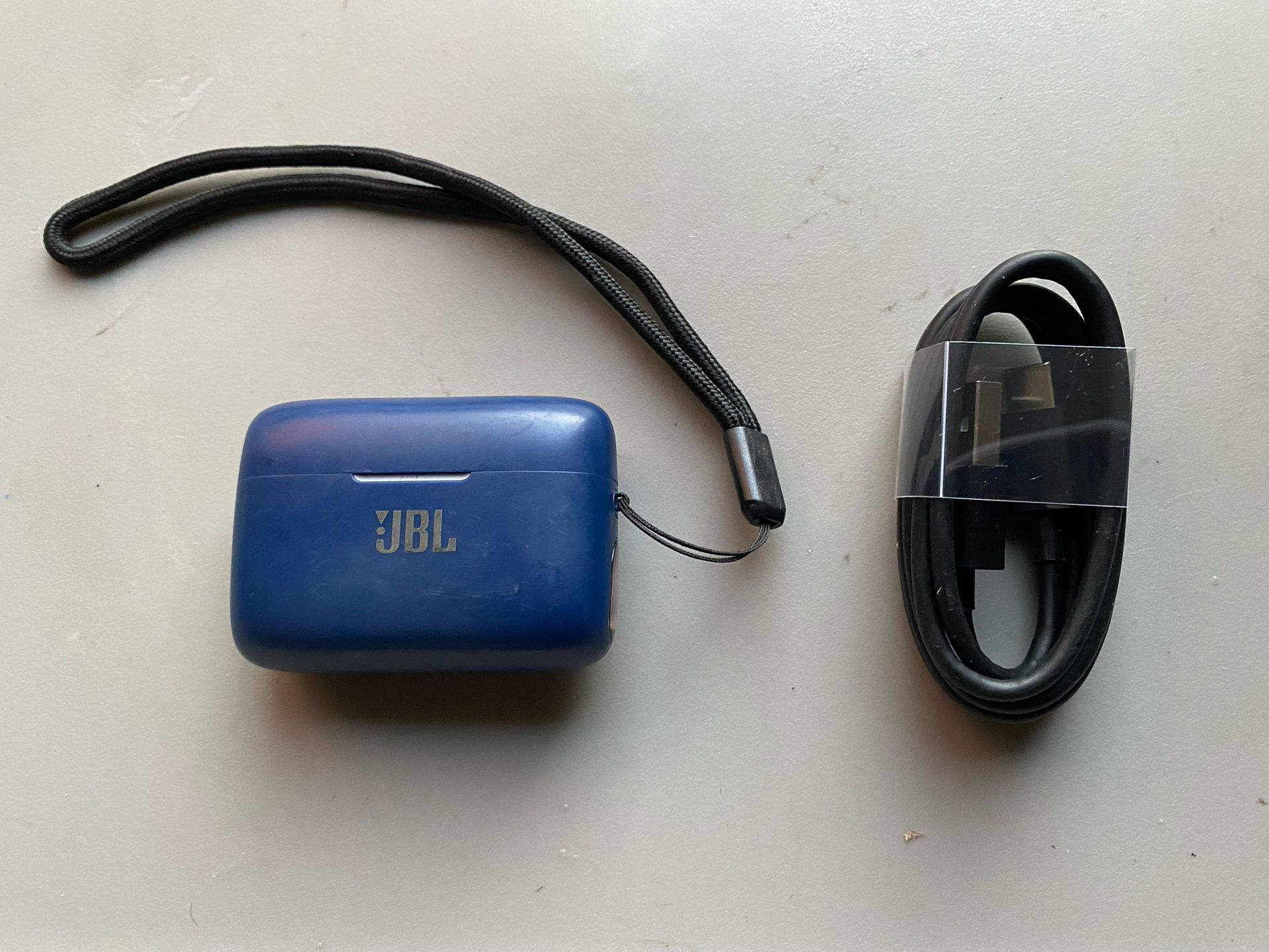 JBL TWS Bluetooth Earbuds 