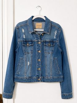 JUNIORS DISTRESSED DENIM JACKET … XL