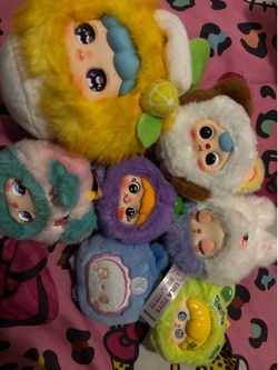 Dumplings & small plushies and key chains