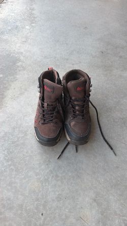 Denali Mid Hiking Boots kids size 4