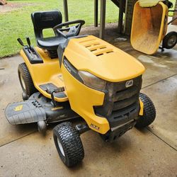 2017 Cub Cadet XT1 18HP 42" Deck Riding Mower 