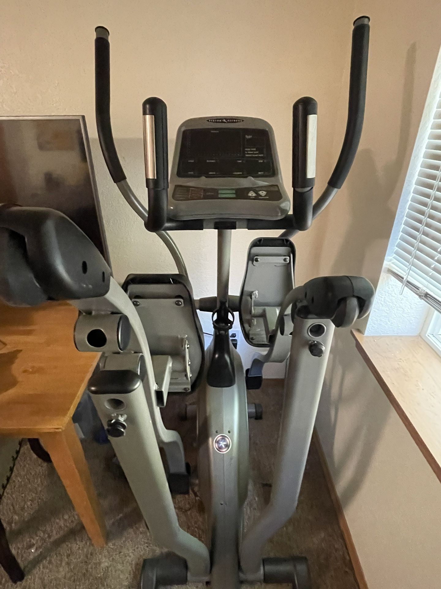 Cross Trainer Elliptical Trainer Vision Fitness X6100