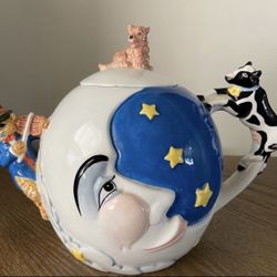 Tea Pot The Cow Jumped Over The Moon, Ceramic. By Designpac Inc.
