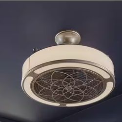Ceiling Fan. LED light. Indoor/Covered Outdoor. Remote control.