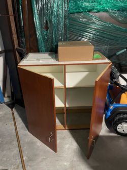 Storage cabinet