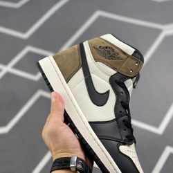 Jordan 1 High Dark Mocha 39