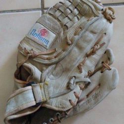 Nokona Baseball Glove 