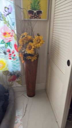 Florero .31” high in excellent condition