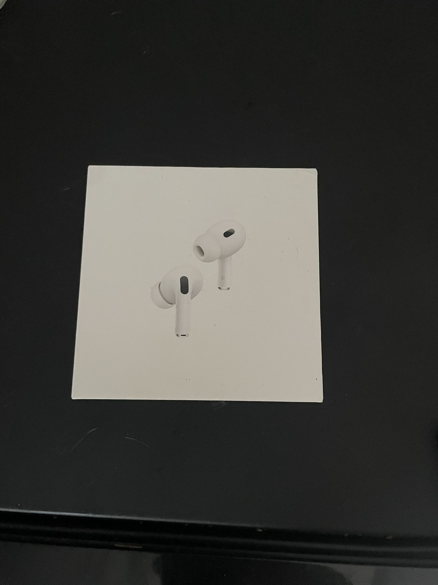 Apple  AirPods 