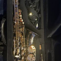 Selmer Alto Saxophone AK083