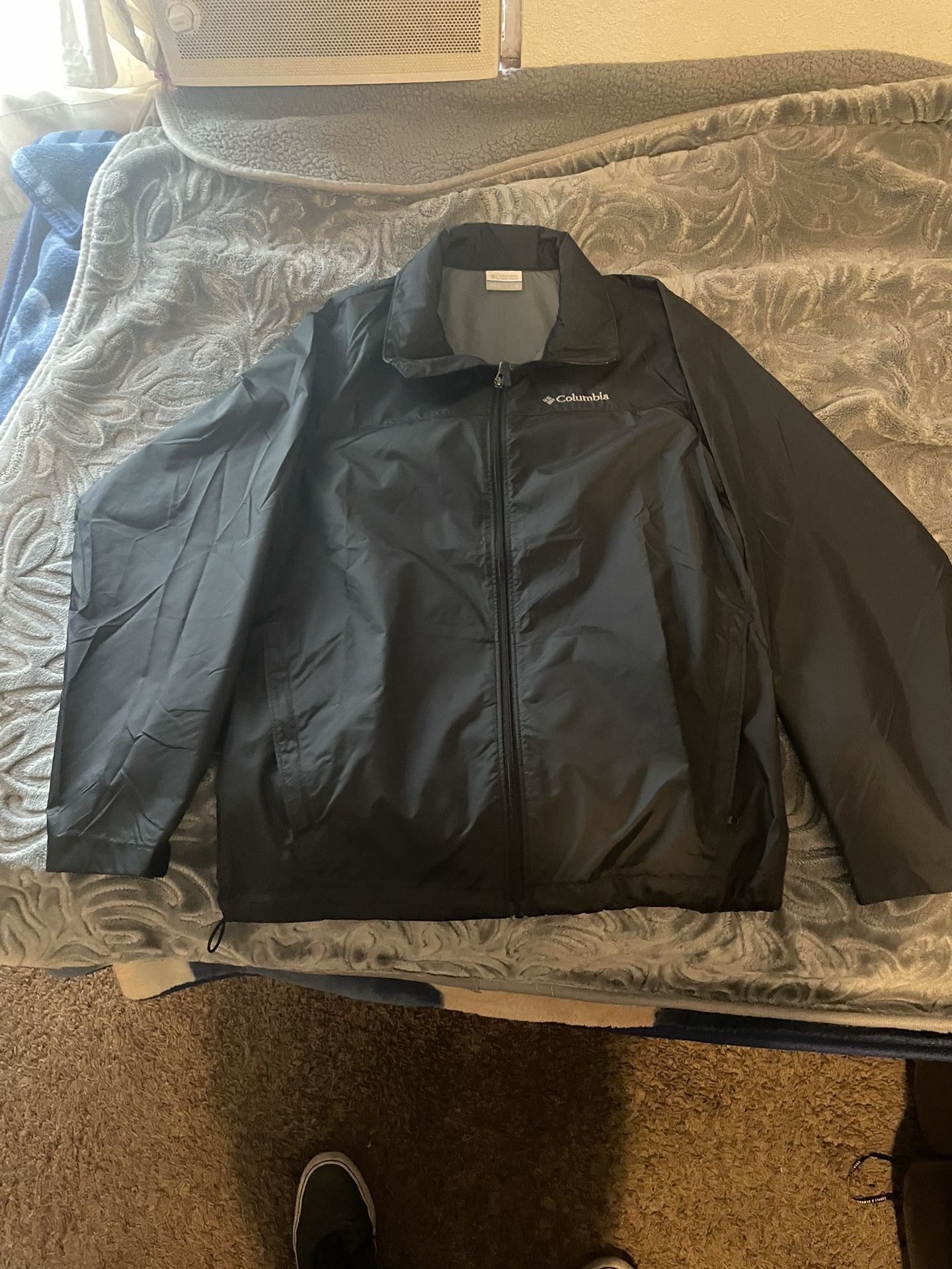 Columbia Windbreaker 