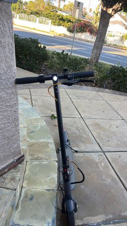VOLPAM Electric Scooter
