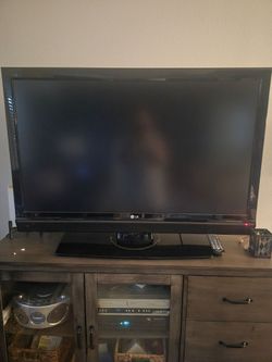 47" LG flat screen