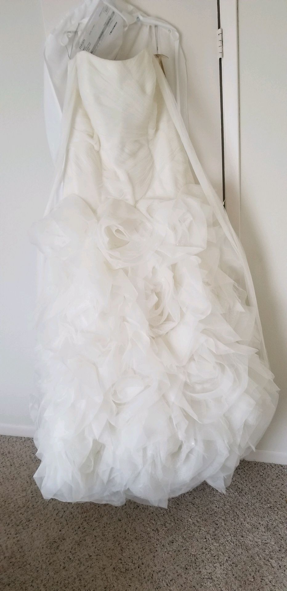 David’s Bridal Wedding Dress brand new / never worn