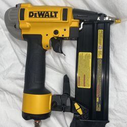 Dewalt 18-gauge Brad Nailer